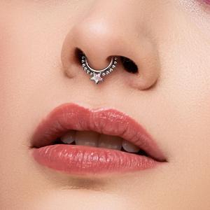 CRYSTAL STAR & BEADED HINGE CLOSE HOOP - 8MM