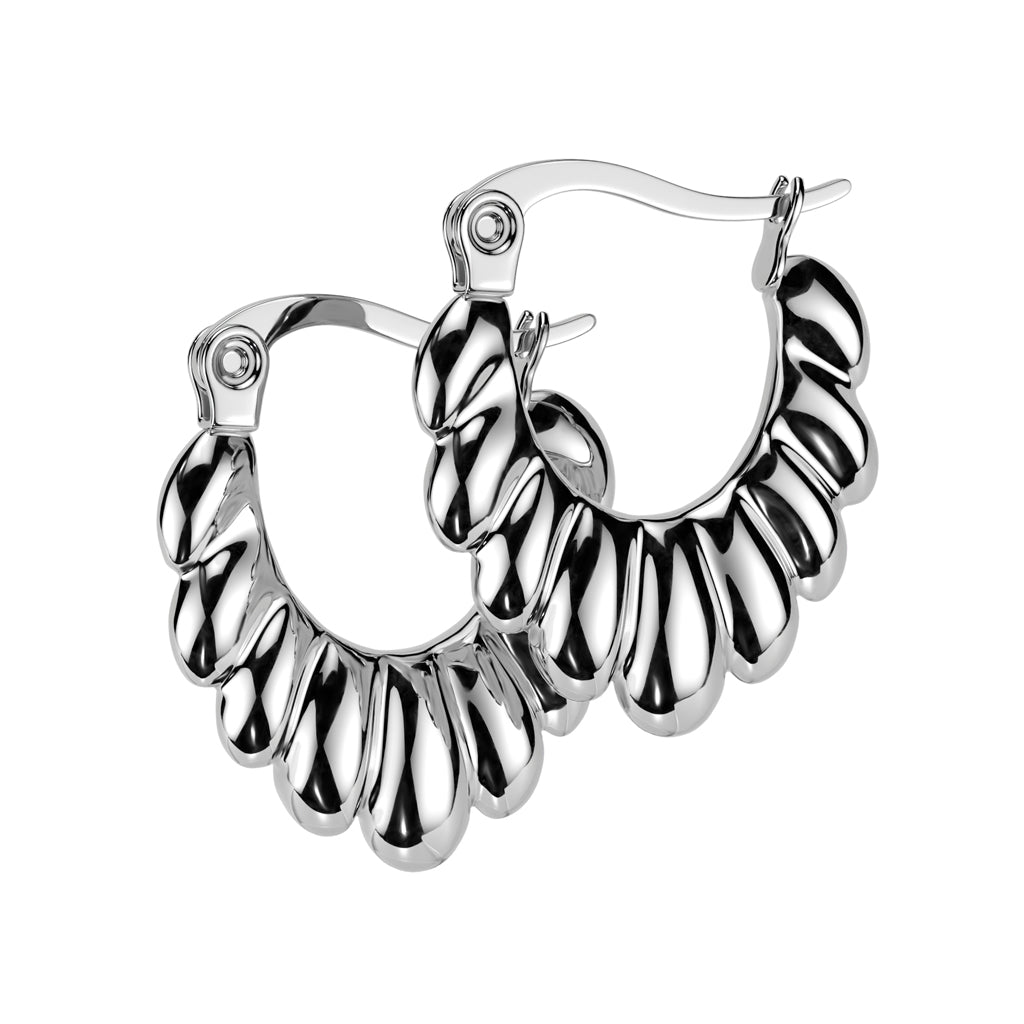 SILVER SCALLOPED OVAL MEDIUM HOOP EARRINGS - 20 GAUGE